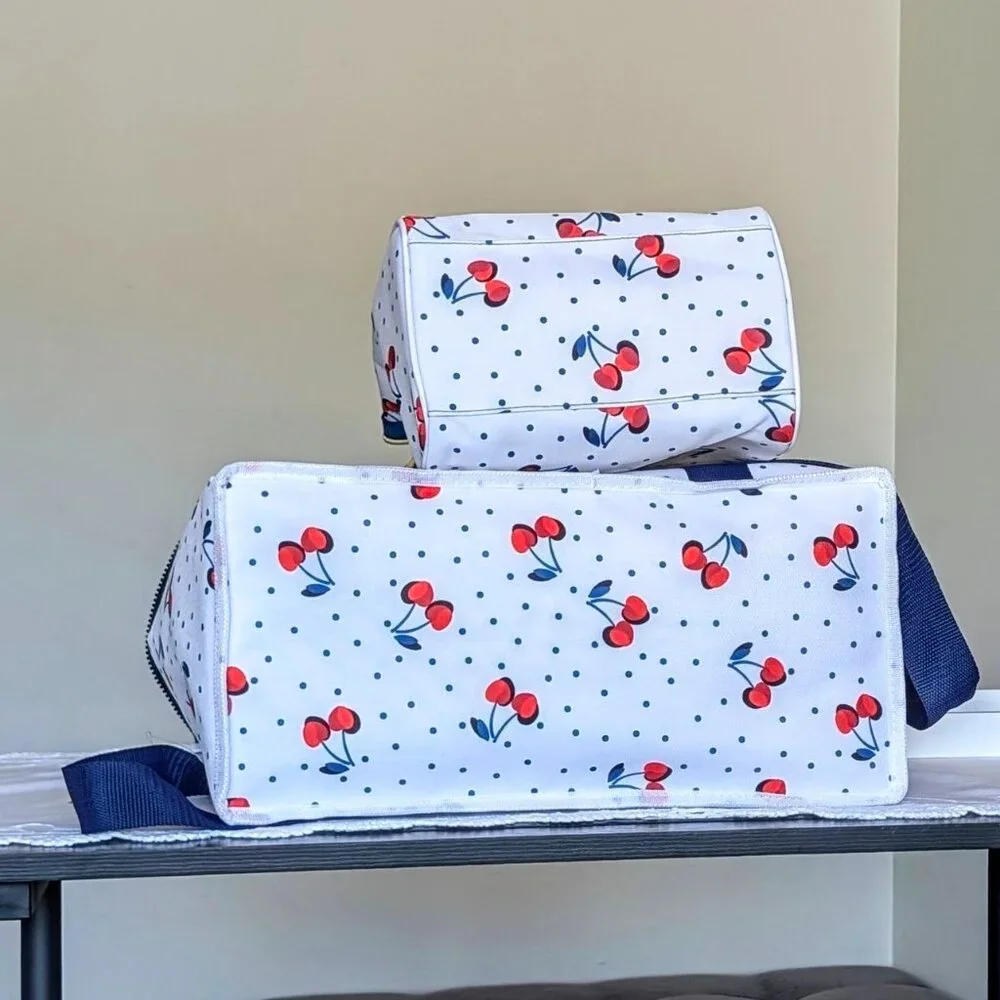 Kate Spade Vintage 🍒 Cherry Dot Lg Cooler, Lunch Tote & Matching Glass Tumbler - Picture 3 of 8